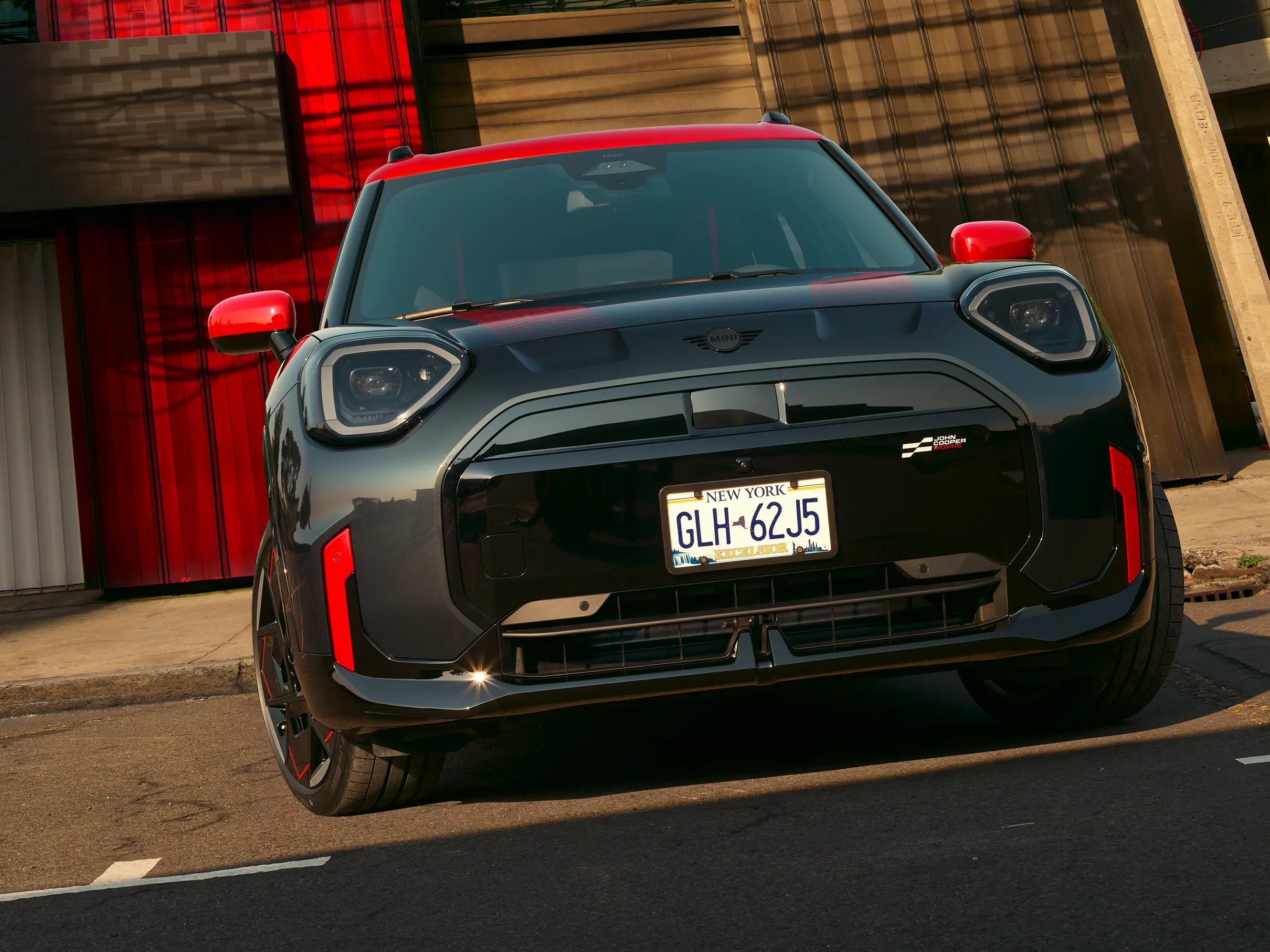 MINI John Cooper Works - J04 JCWフロントビュー