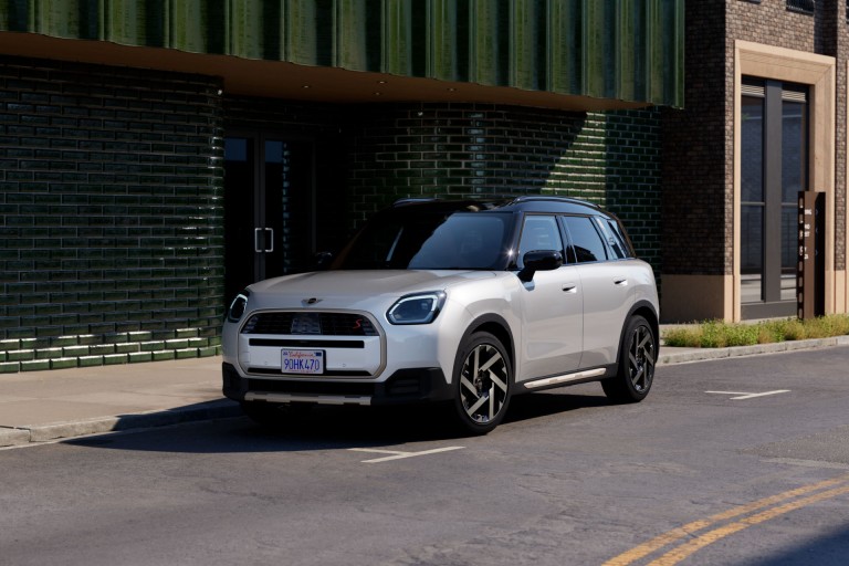 MINI Countryman - financial services - teaser